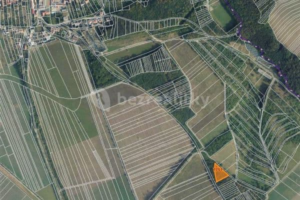 Predaj pozemku 2.314 m², Lipov