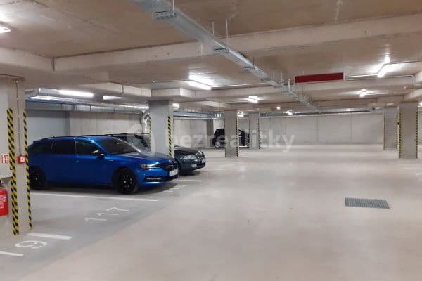 Prenájom garáže 14 m², Střední, Brno