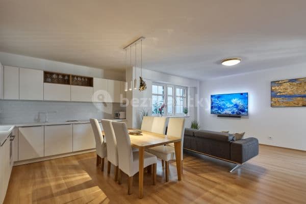 Predaj bytu 4-izbový 143 m², Zámecký vrch, Karlovy Vary, Karlovarský kraj