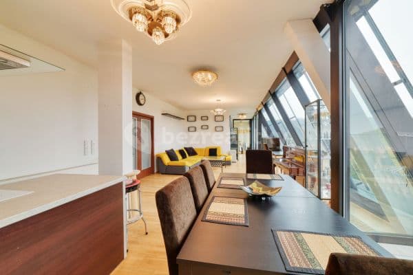 Predaj bytu 4-izbový 150 m², Pražská silnice, 
