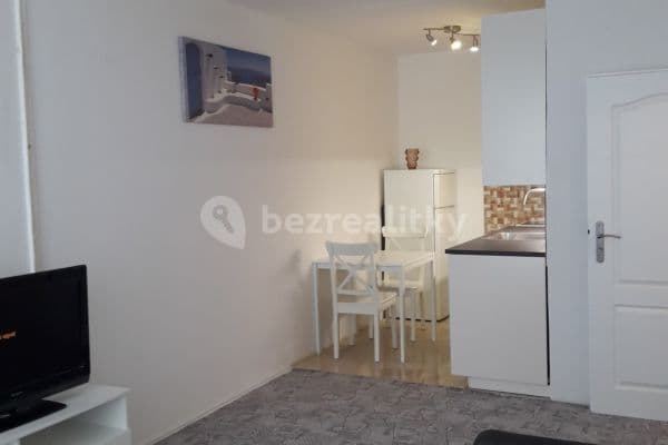 Prenájom bytu 2-izbový 45 m², Kyselova, Hlavní město Praha