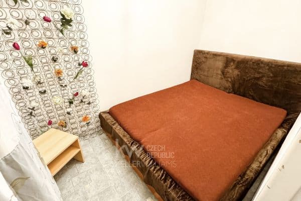 Prenájom bytu  90 m², Stroupežnického, Praha