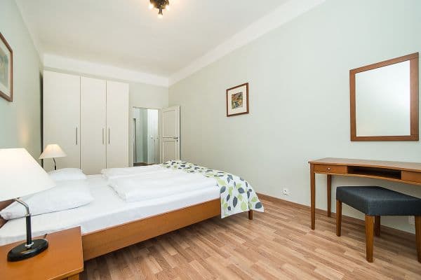 Prenájom bytu  72 m², Americká, Praha