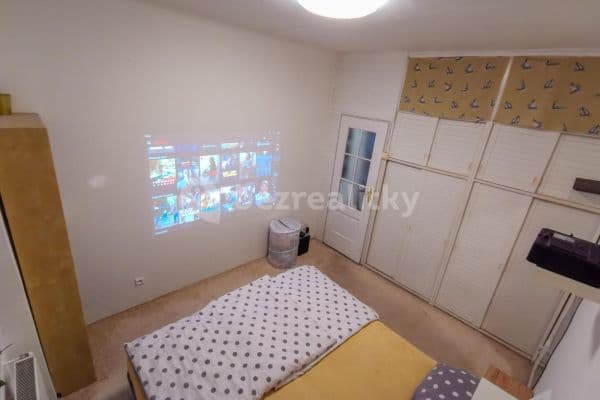 Prenájom bytu 2-izbový 55 m², Šaldova, Praha, Praha