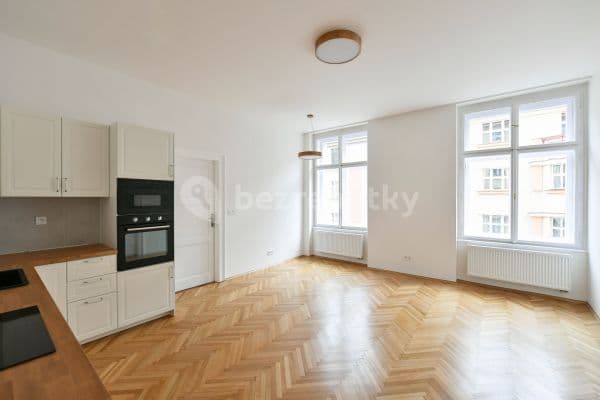 Prenájom bytu 3-izbový 86 m², Wuchterlova, Praha