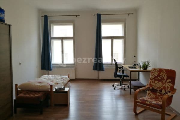 Prenájom bytu 3-izbový 95 m², Řehořova, Hlavní město Praha