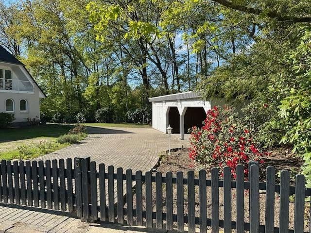 Predaj domu 200 m², pozemek 5.480 m², Luhkamp 5, Bispingen, Dolné Sasko Predaj domu 200 m², pozemek 5.480 m², Luhkamp 5, Bispingen, Dolné Sasko