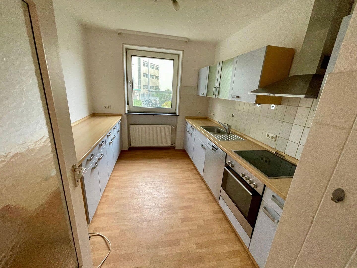Predaj domu 554 m², pozemek 850 m², Spiegelgartenstr. 40, Herzogenaurach, Bavorsko Predaj domu 554 m², pozemek 850 m², Spiegelgartenstr. 40, Herzogenaurach, Bavorsko