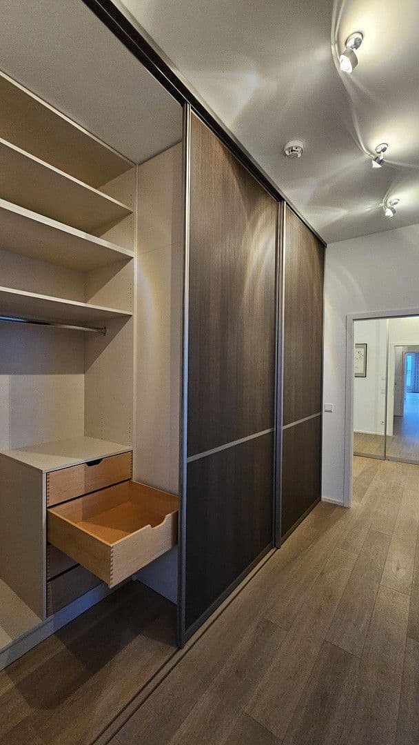 Predaj bytu 3-izbový 199 m², Köln, Severné Porýnie - Westfálsko Predaj bytu 3-izbový 199 m², Köln, Severné Porýnie - Westfálsko