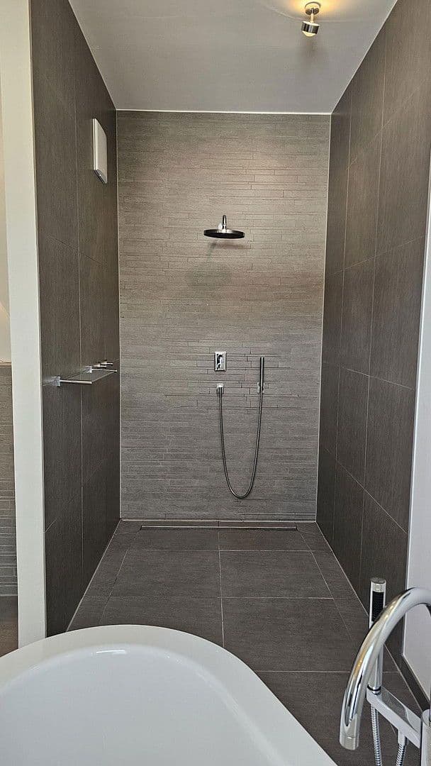 Predaj bytu 3-izbový 199 m², Köln, Severné Porýnie - Westfálsko Predaj bytu 3-izbový 199 m², Köln, Severné Porýnie - Westfálsko