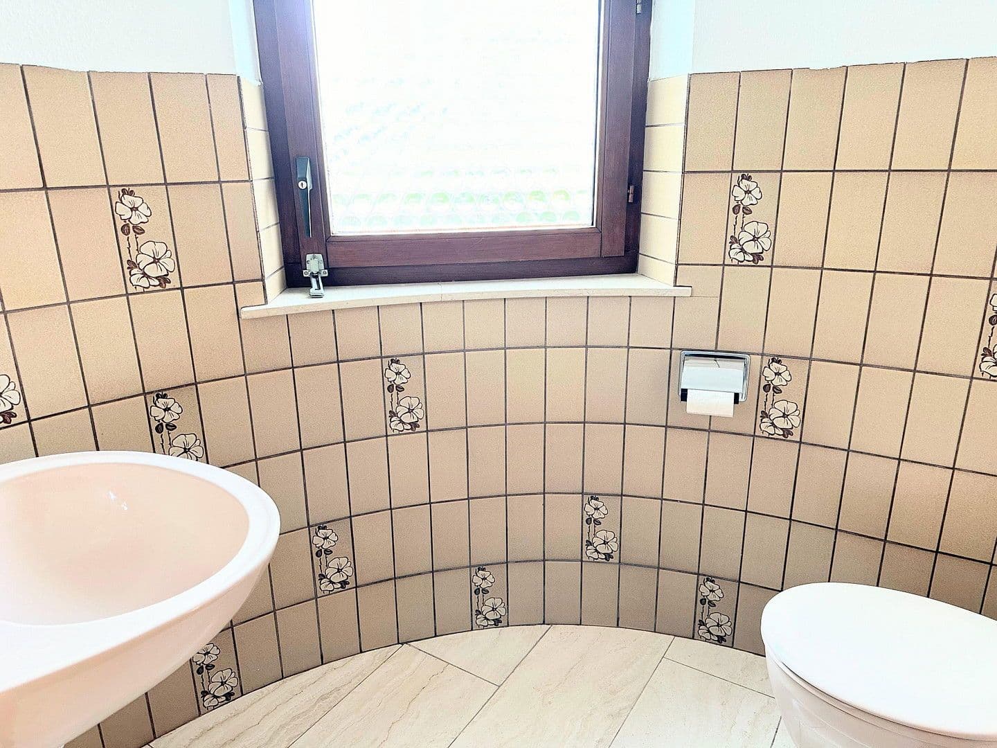 Predaj domu 320 m², pozemek 538 m², Gustav-Werner-Straße 10, Bönnigheim, Bádensko-Wurttembersko Predaj domu 320 m², pozemek 538 m², Gustav-Werner-Straße 10, Bönnigheim, Bádensko-Wurttembersko