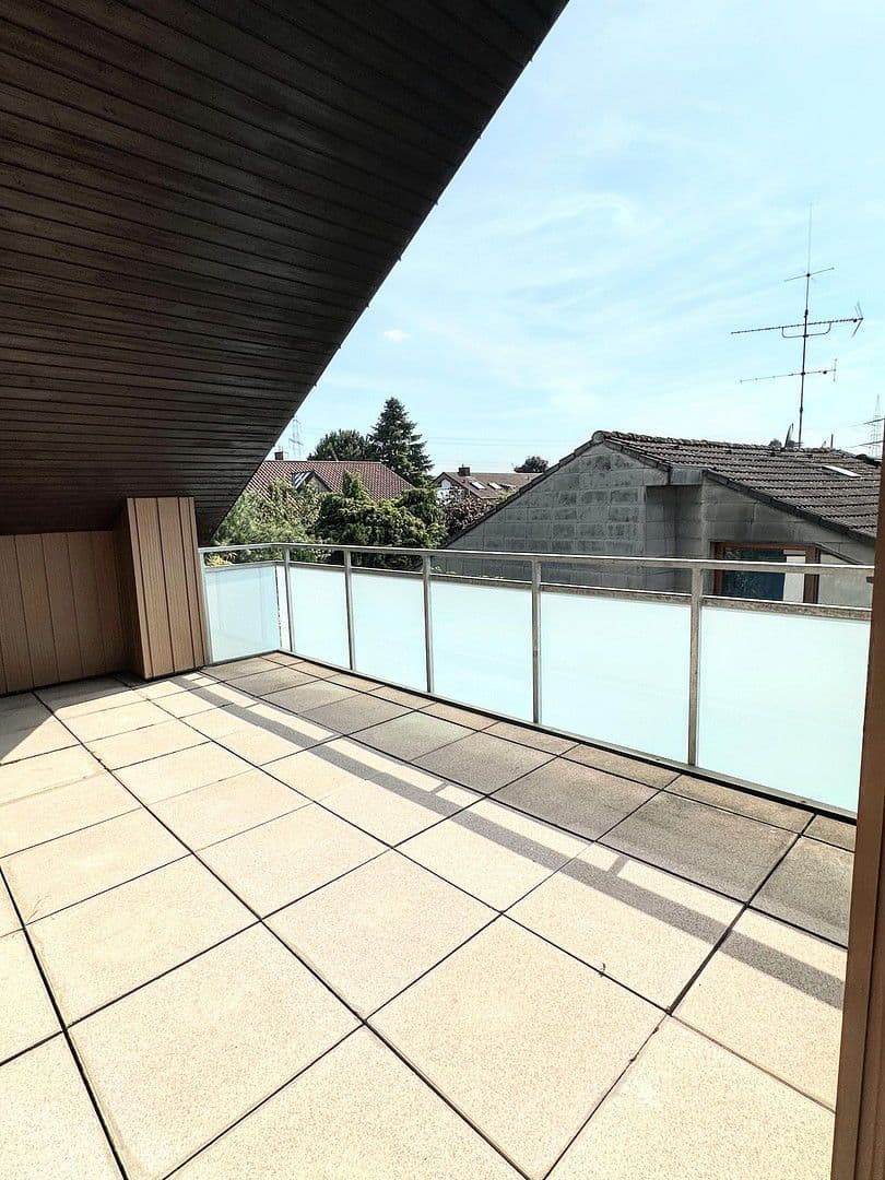 Predaj domu 320 m², pozemek 538 m², Gustav-Werner-Straße 10, Bönnigheim, Bádensko-Wurttembersko Predaj domu 320 m², pozemek 538 m², Gustav-Werner-Straße 10, Bönnigheim, Bádensko-Wurttembersko