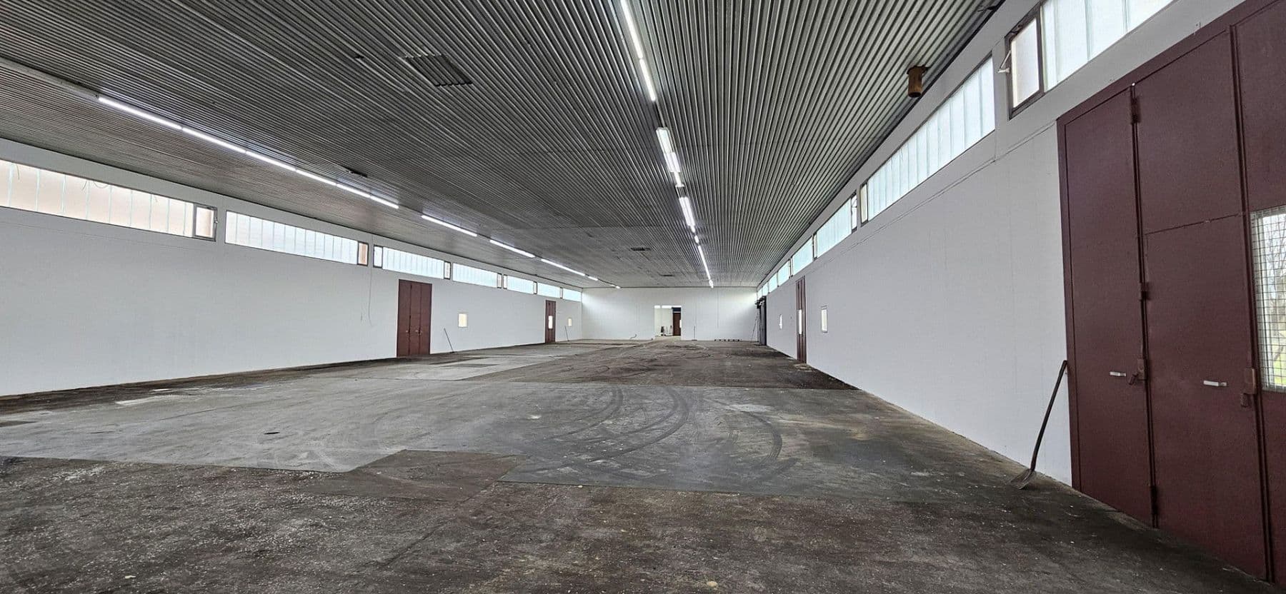 Prenájom nebytového priestoru 500 m², Hohberg, Bádensko-Wurttembersko Prenájom nebytového priestoru 500 m², Hohberg, Bádensko-Wurttembersko