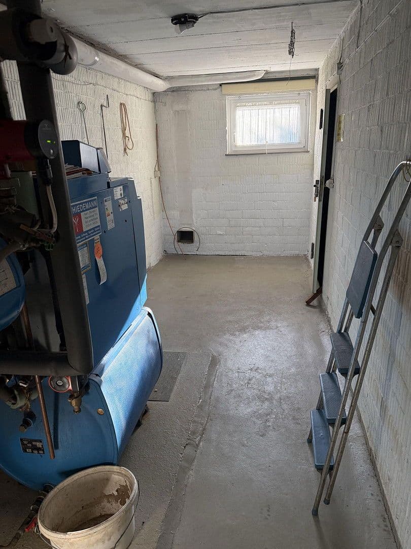 Predaj domu 190 m², pozemek 1.248 m², Reinhardshagen, Hesensko Predaj domu 190 m², pozemek 1.248 m², Reinhardshagen, Hesensko