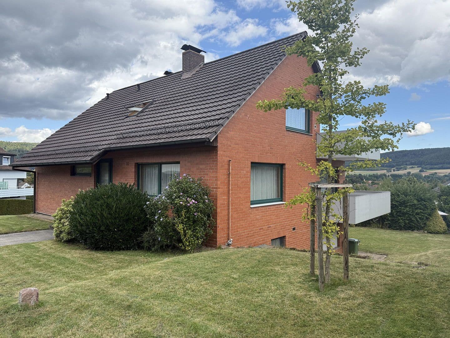 Predaj domu 190 m², pozemek 1.248 m², Reinhardshagen, Hesensko Predaj domu 190 m², pozemek 1.248 m², Reinhardshagen, Hesensko