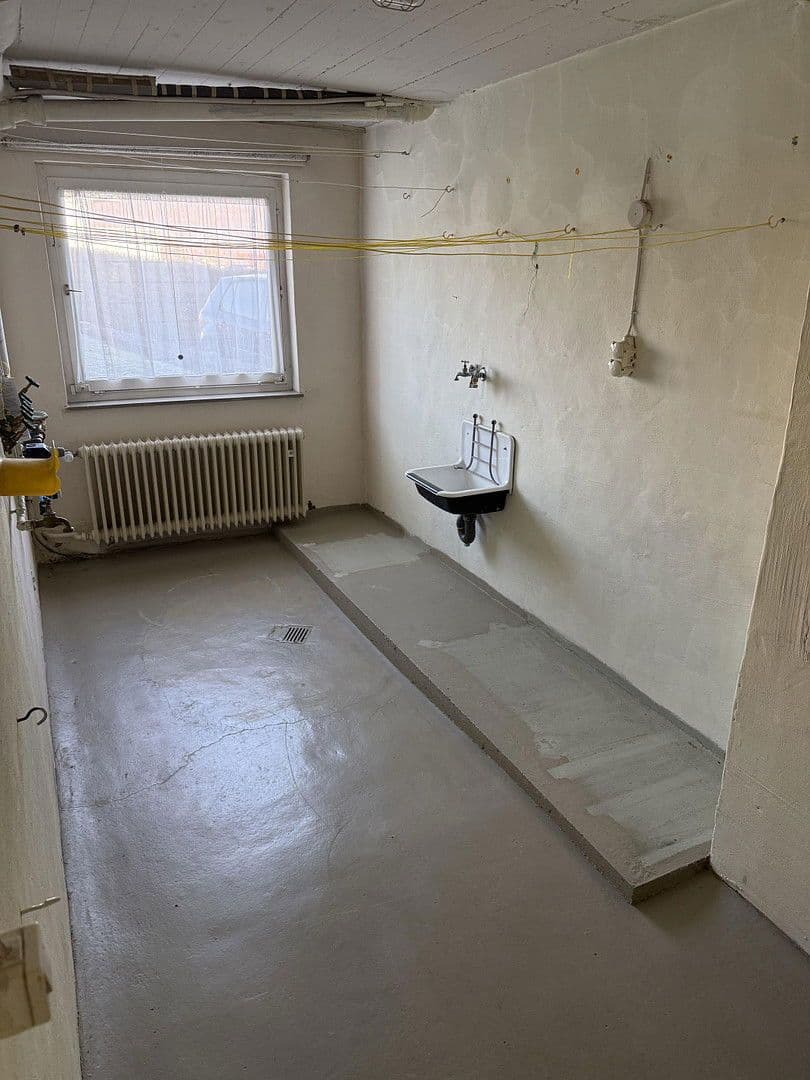 Predaj domu 190 m², pozemek 1.248 m², Reinhardshagen, Hesensko Predaj domu 190 m², pozemek 1.248 m², Reinhardshagen, Hesensko