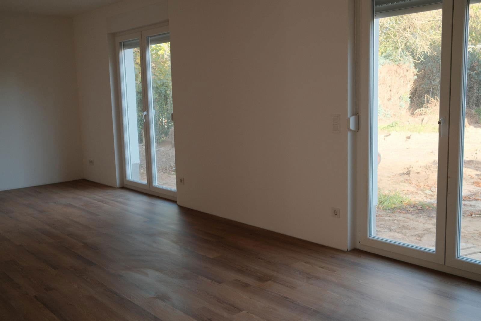 Prenájom domu 137 m², pozemek 300 m², Tiniusstr. 35, Berlin, Berlín Prenájom domu 137 m², pozemek 300 m², Tiniusstr. 35, Berlin, Berlín