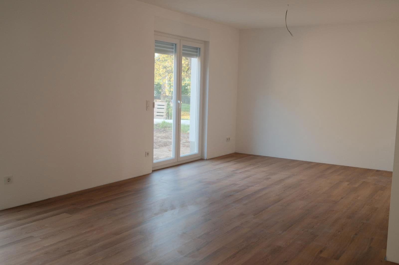 Prenájom domu 137 m², pozemek 300 m², Tiniusstr. 35, Berlin, Berlín Prenájom domu 137 m², pozemek 300 m², Tiniusstr. 35, Berlin, Berlín