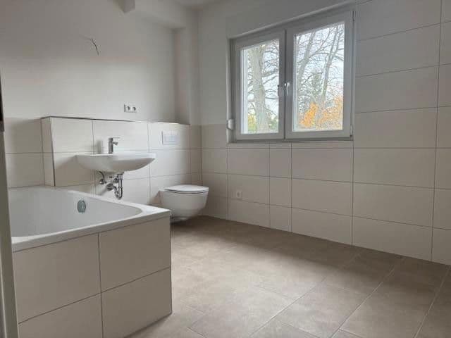 Prenájom domu 137 m², pozemek 300 m², Tiniusstr. 35, Berlin, Berlín Prenájom domu 137 m², pozemek 300 m², Tiniusstr. 35, Berlin, Berlín