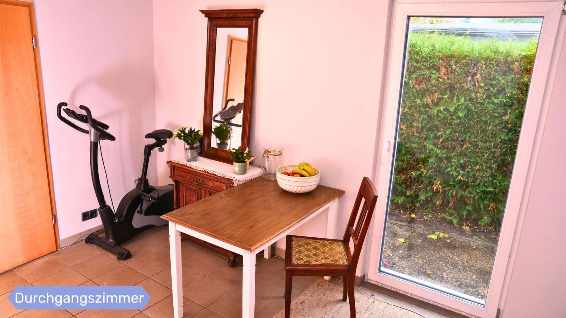 Predaj domu 213 m², pozemek 5.000 m², Garbsen, Dolné Sasko Predaj domu 213 m², pozemek 5.000 m², Garbsen, Dolné Sasko