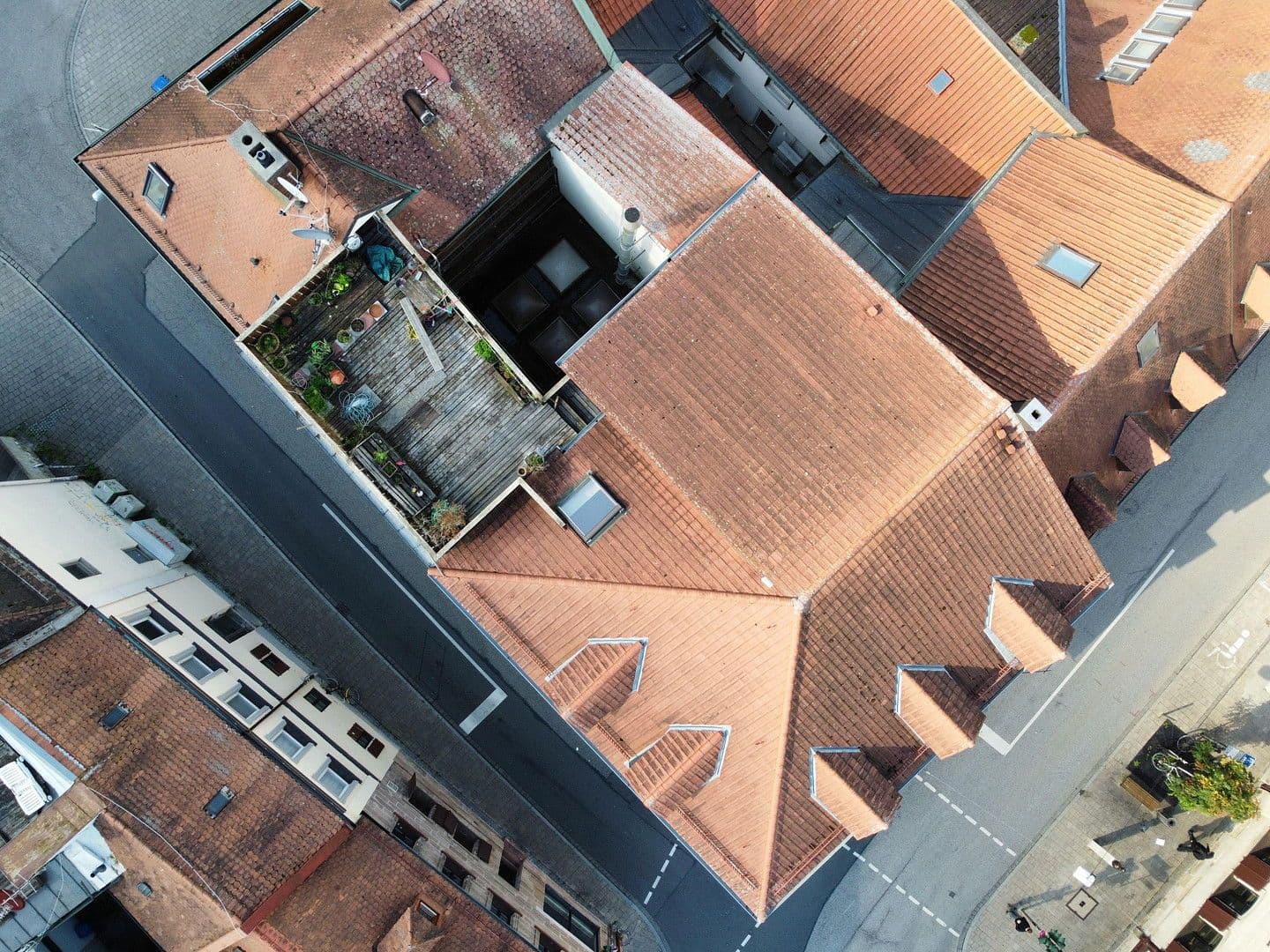 Prenájom bytu 4-izbový 151 m², Westliche Stadtmauerstraße 64, Erlangen, Bavorsko Prenájom bytu 4-izbový 151 m², Westliche Stadtmauerstraße 64, Erlangen, Bavorsko