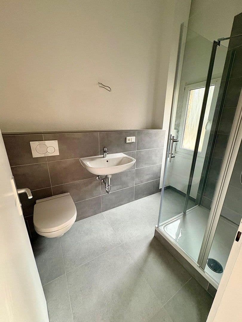 Prenájom bytu 3-izbový 112 m², Kleiststr. 21, Wiesbaden, Hesensko Prenájom bytu 3-izbový 112 m², Kleiststr. 21, Wiesbaden, Hesensko