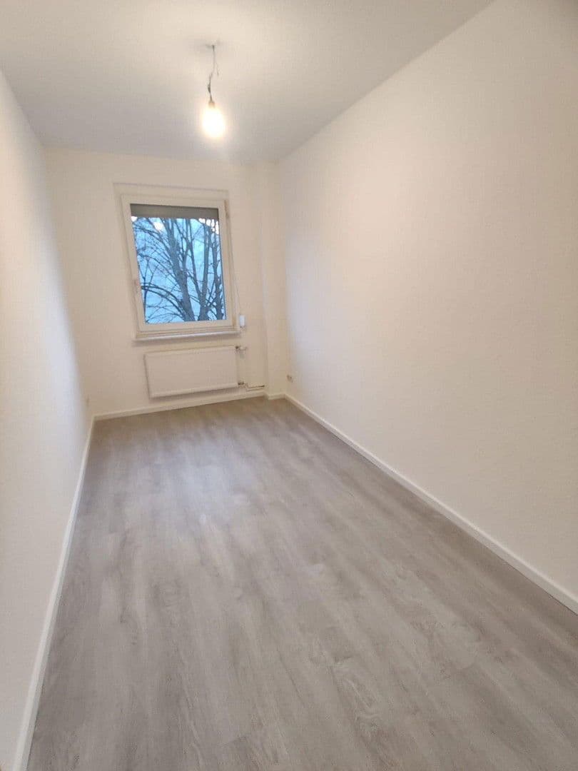 Prenájom bytu 3-izbový 62 m², Hauptstraße 344, Markkleeberg, Sasko Prenájom bytu 3-izbový 62 m², Hauptstraße 344, Markkleeberg, Sasko
