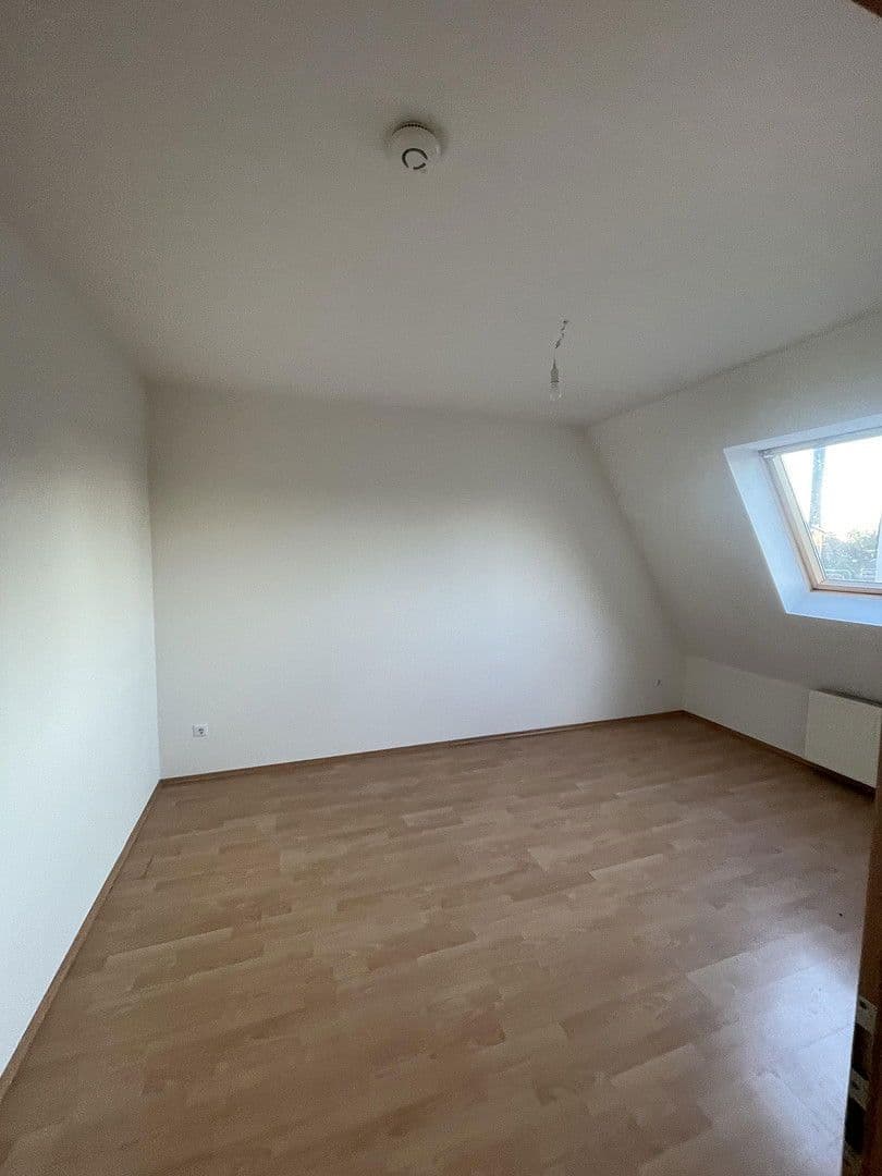 Prenájom bytu 3-izbový 80 m², Bismarckstraße 264, Gelsenkirchen, Severné Porýnie - Westfálsko Prenájom bytu 3-izbový 80 m², Bismarckstraße 264, Gelsenkirchen, Severné Porýnie - Westfálsko