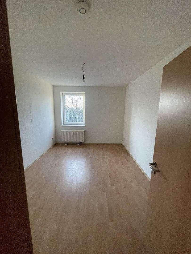 Prenájom bytu 3-izbový 80 m², Bismarckstraße 264, Gelsenkirchen, Severné Porýnie - Westfálsko Prenájom bytu 3-izbový 80 m², Bismarckstraße 264, Gelsenkirchen, Severné Porýnie - Westfálsko