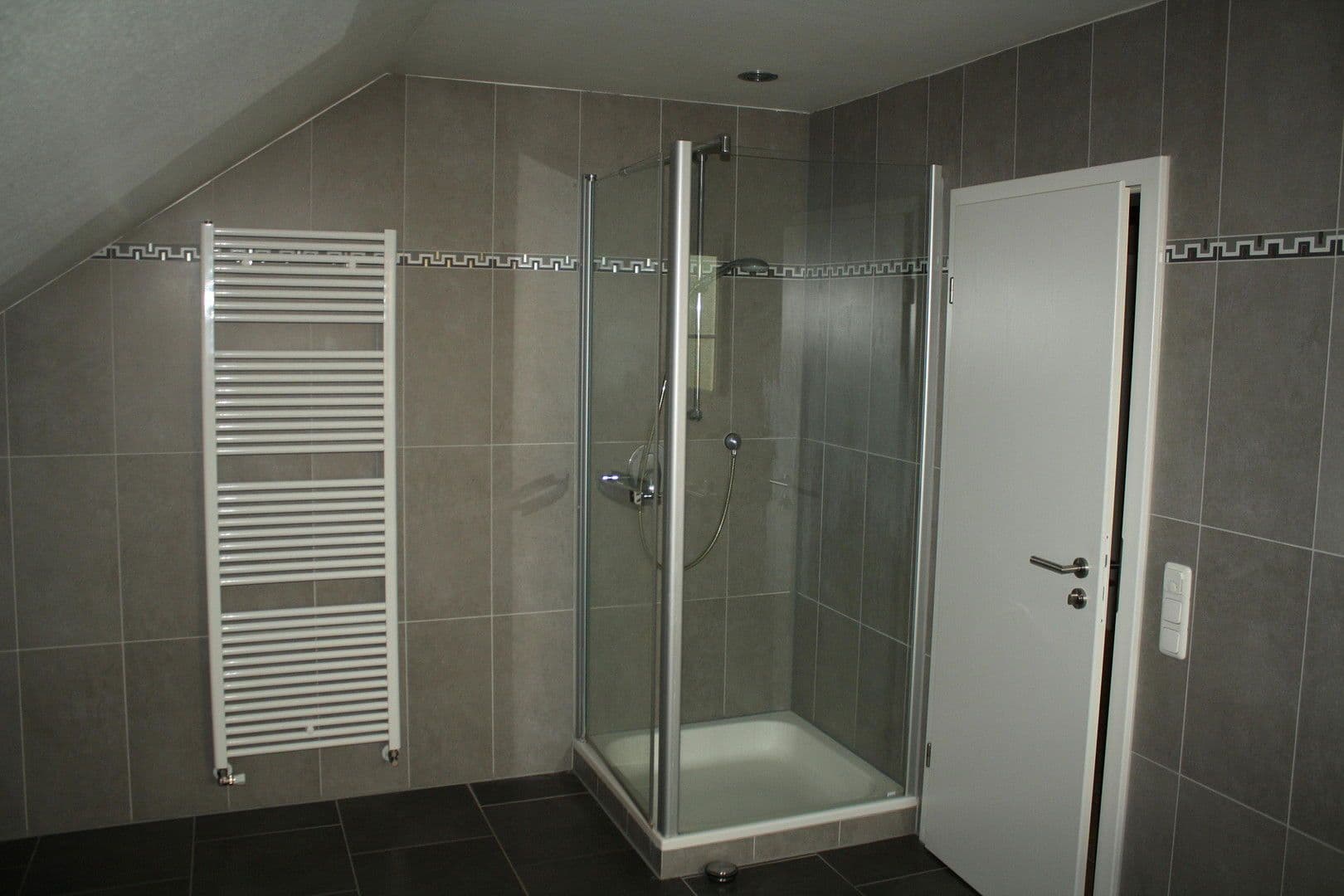 Predaj domu 229 m², pozemek 1.132 m², Messerich, Porýnie-Falcko Predaj domu 229 m², pozemek 1.132 m², Messerich, Porýnie-Falcko