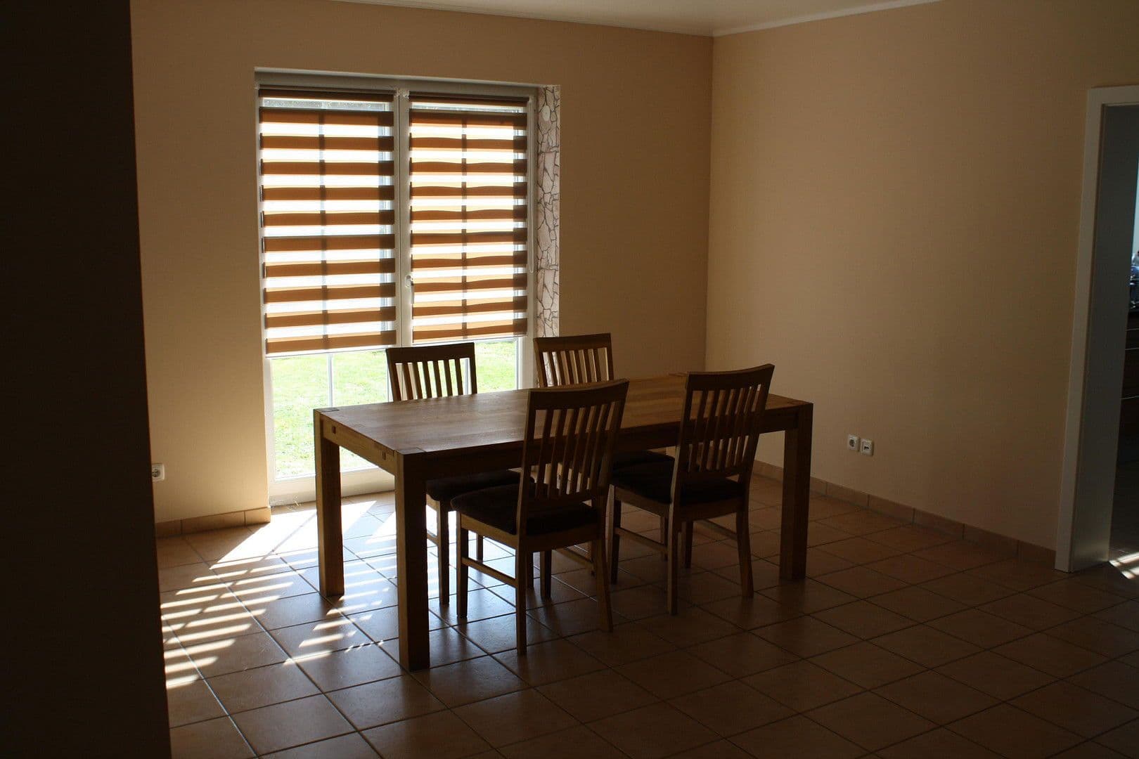 Predaj domu 229 m², pozemek 1.132 m², Messerich, Porýnie-Falcko Predaj domu 229 m², pozemek 1.132 m², Messerich, Porýnie-Falcko