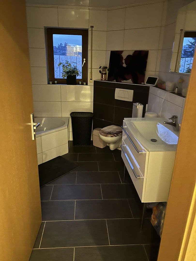 Predaj bytu 4-izbový 100 m², Sinsheim, Bádensko-Wurttembersko Predaj bytu 4-izbový 100 m², Sinsheim, Bádensko-Wurttembersko