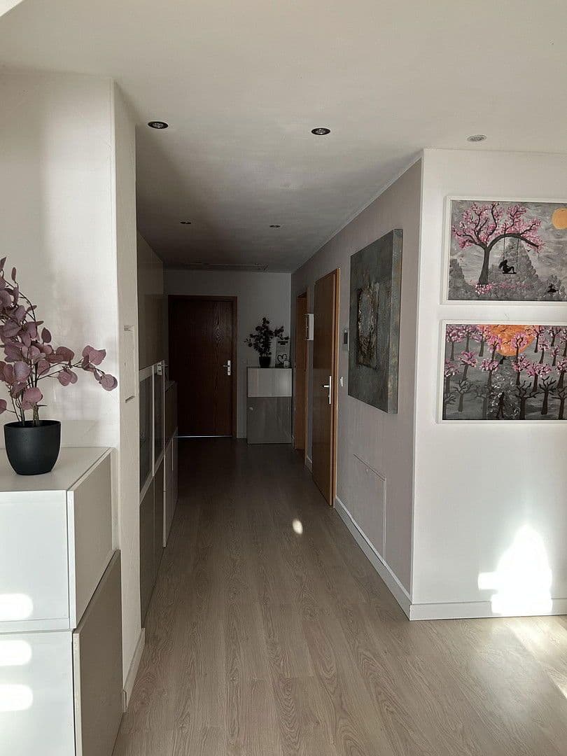 Predaj bytu 4-izbový 100 m², Sinsheim, Bádensko-Wurttembersko Predaj bytu 4-izbový 100 m², Sinsheim, Bádensko-Wurttembersko