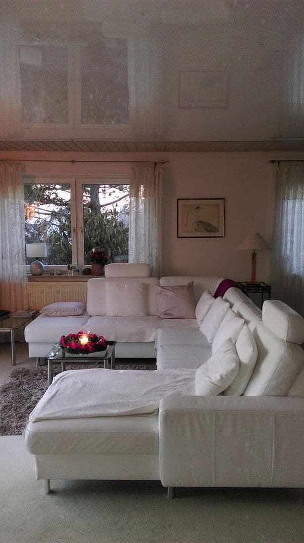 Predaj domu 206 m², pozemek 650 m², Leonberg, Bádensko-Wurttembersko Predaj domu 206 m², pozemek 650 m², Leonberg, Bádensko-Wurttembersko