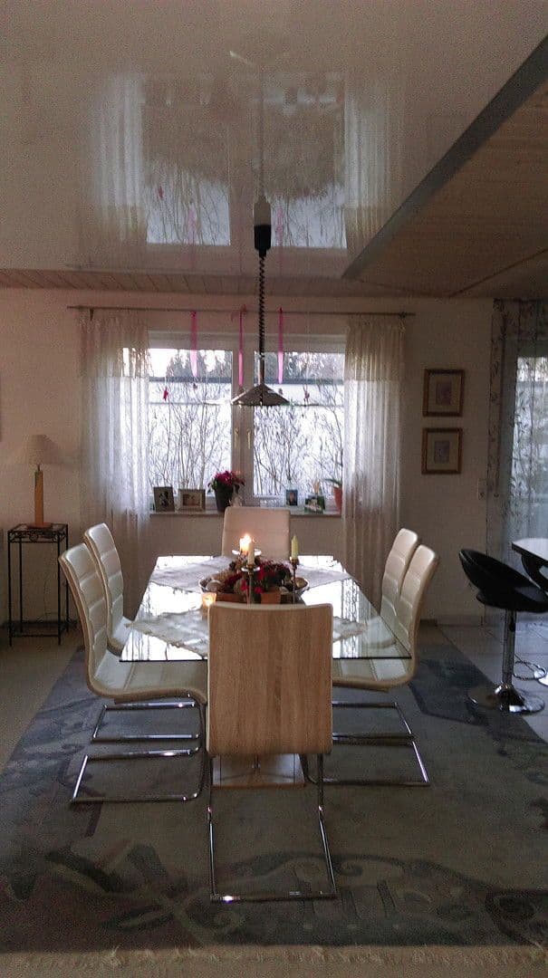 Predaj domu 206 m², pozemek 650 m², Leonberg, Bádensko-Wurttembersko Predaj domu 206 m², pozemek 650 m², Leonberg, Bádensko-Wurttembersko