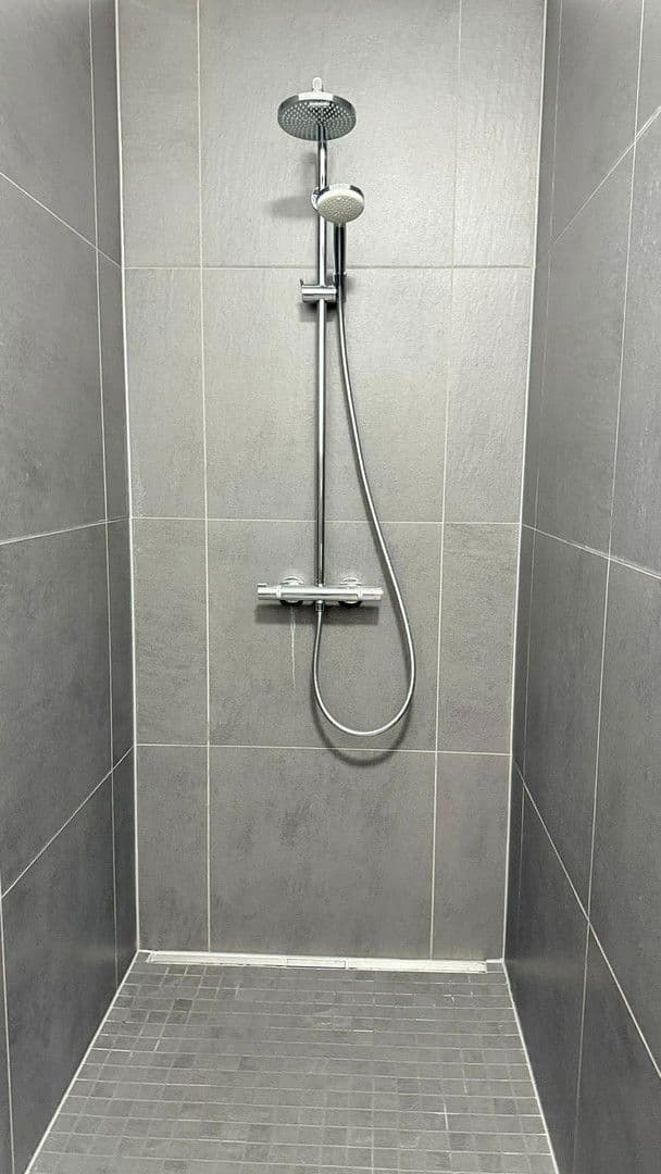 Prenájom bytu 3-izbový 159 m², Alte Ziegelei 23, Petersberg, Hesensko Prenájom bytu 3-izbový 159 m², Alte Ziegelei 23, Petersberg, Hesensko