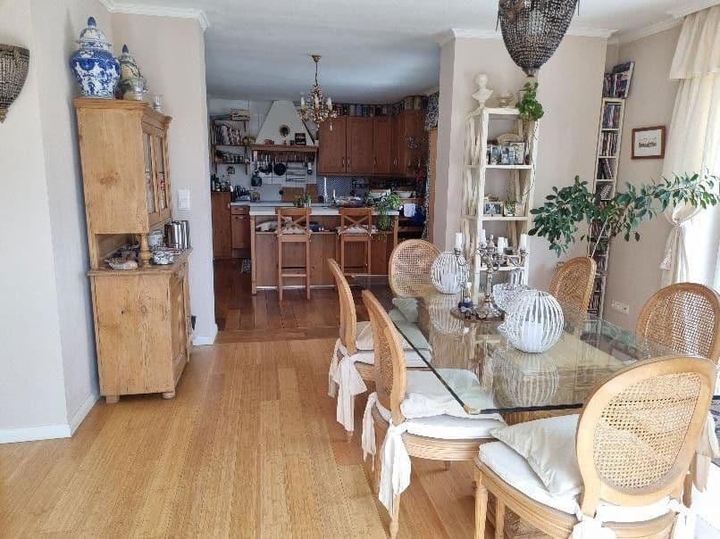 Predaj domu 255 m², pozemek 502 m², Starnberg, Bavorsko Predaj domu 255 m², pozemek 502 m², Starnberg, Bavorsko