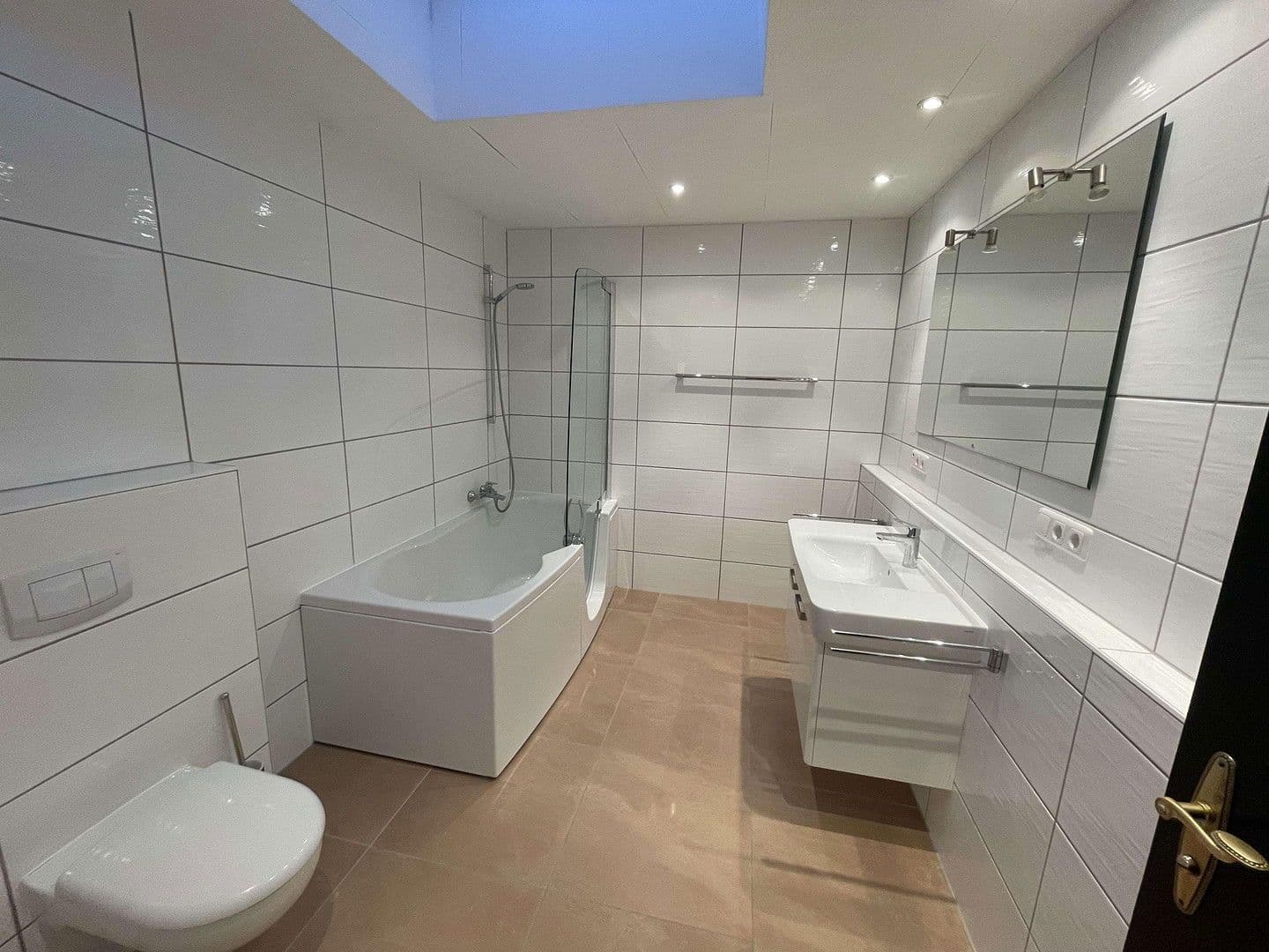 Prenájom domu 240 m², pozemek 450 m², Bad Homburg vor der Höhe, Hesensko Prenájom domu 240 m², pozemek 450 m², Bad Homburg vor der Höhe, Hesensko