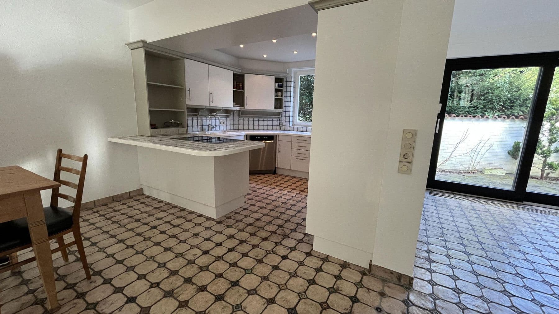 Prenájom domu 240 m², pozemek 450 m², Bad Homburg vor der Höhe, Hesensko Prenájom domu 240 m², pozemek 450 m², Bad Homburg vor der Höhe, Hesensko