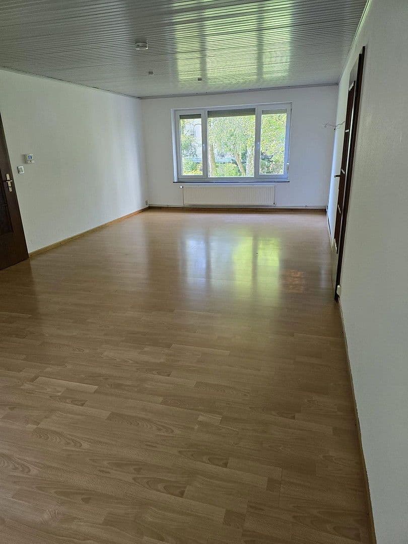 Prenájom bytu 4-izbový 95 m², Wolfenbüttel, Dolné Sasko Prenájom bytu 4-izbový 95 m², Wolfenbüttel, Dolné Sasko