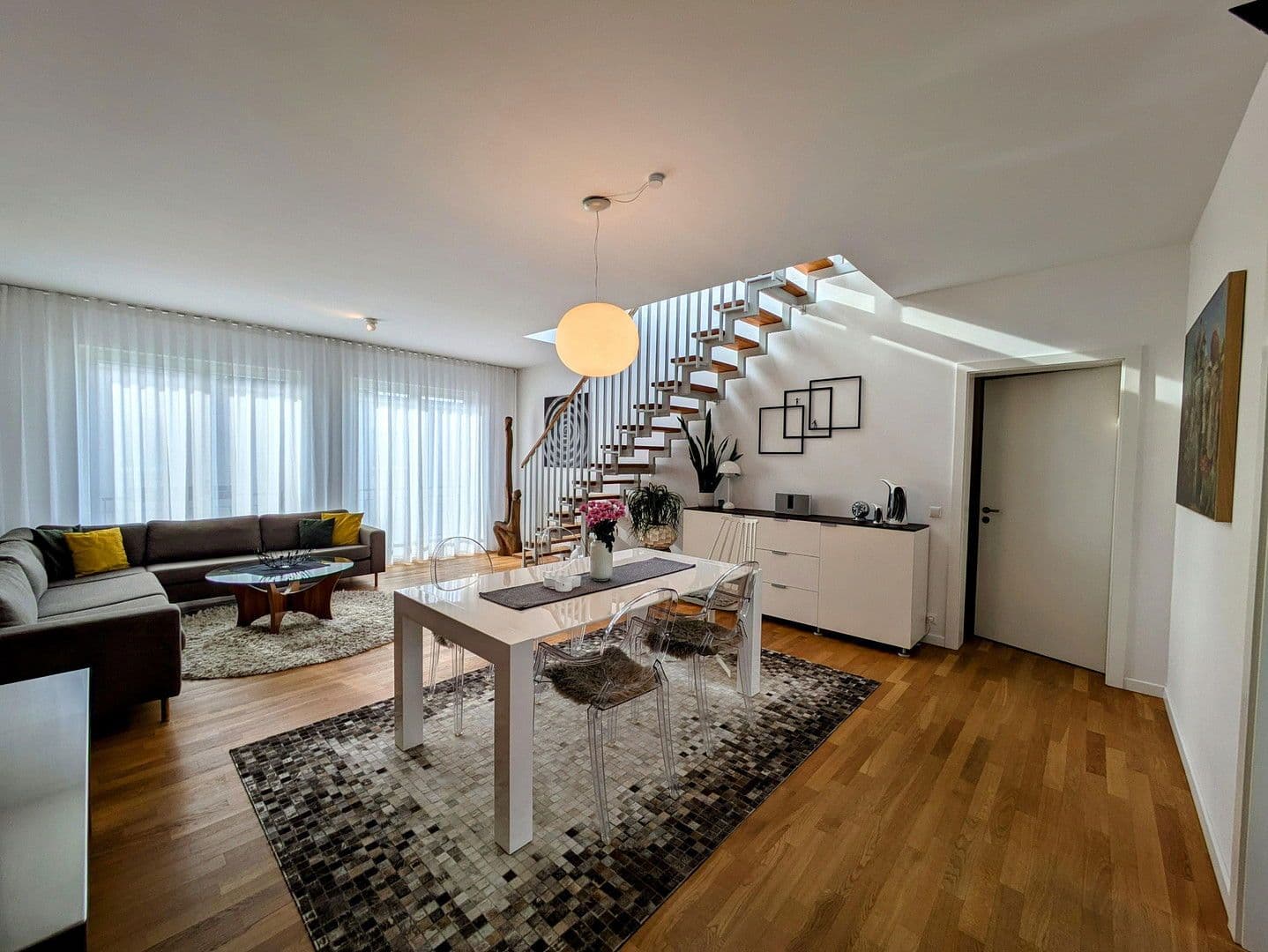 Prenájom bytu 3-izbový 129 m², Am Nikolaiquartier 7A, Potsdam, Brandenbursko Prenájom bytu 3-izbový 129 m², Am Nikolaiquartier 7A, Potsdam, Brandenbursko