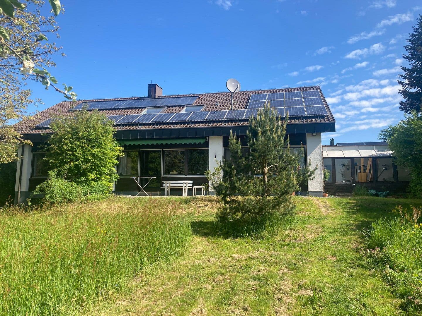 Predaj domu 213 m², pozemek 1.193 m², Jägersteig 11, Schrobenhausen, Bavorsko Predaj domu 213 m², pozemek 1.193 m², Jägersteig 11, Schrobenhausen, Bavorsko