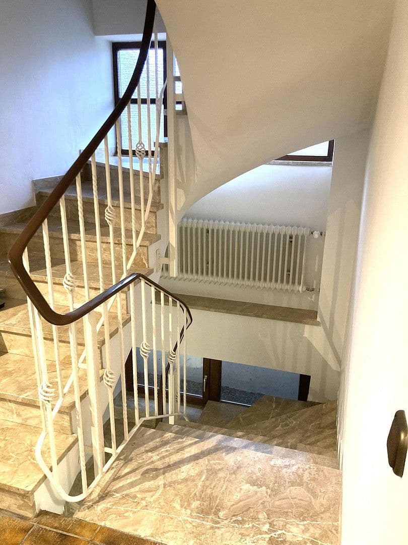 Predaj domu 213 m², pozemek 1.193 m², Jägersteig 11, Schrobenhausen, Bavorsko Predaj domu 213 m², pozemek 1.193 m², Jägersteig 11, Schrobenhausen, Bavorsko