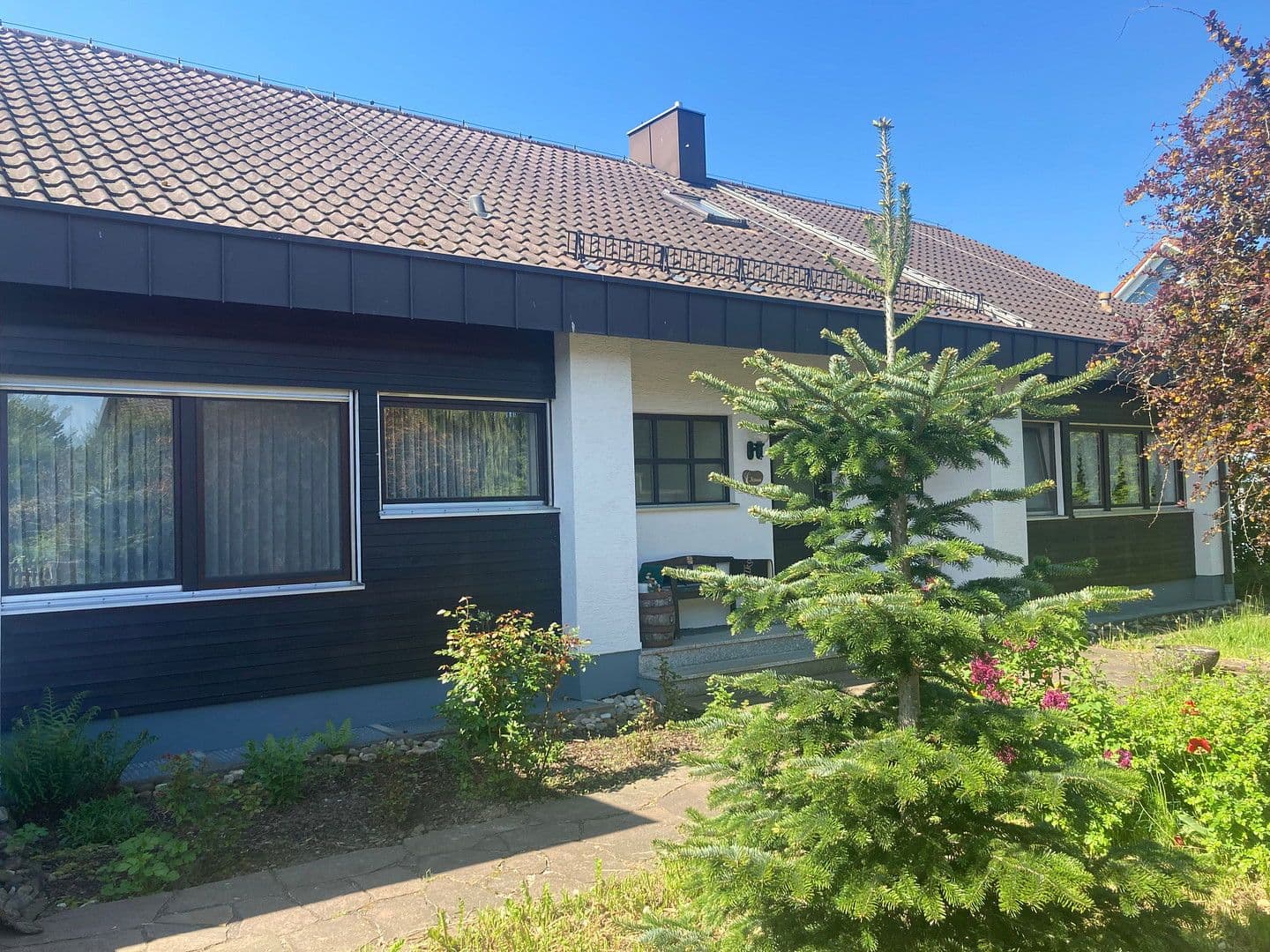 Predaj domu 213 m², pozemek 1.193 m², Jägersteig 11, Schrobenhausen, Bavorsko Predaj domu 213 m², pozemek 1.193 m², Jägersteig 11, Schrobenhausen, Bavorsko