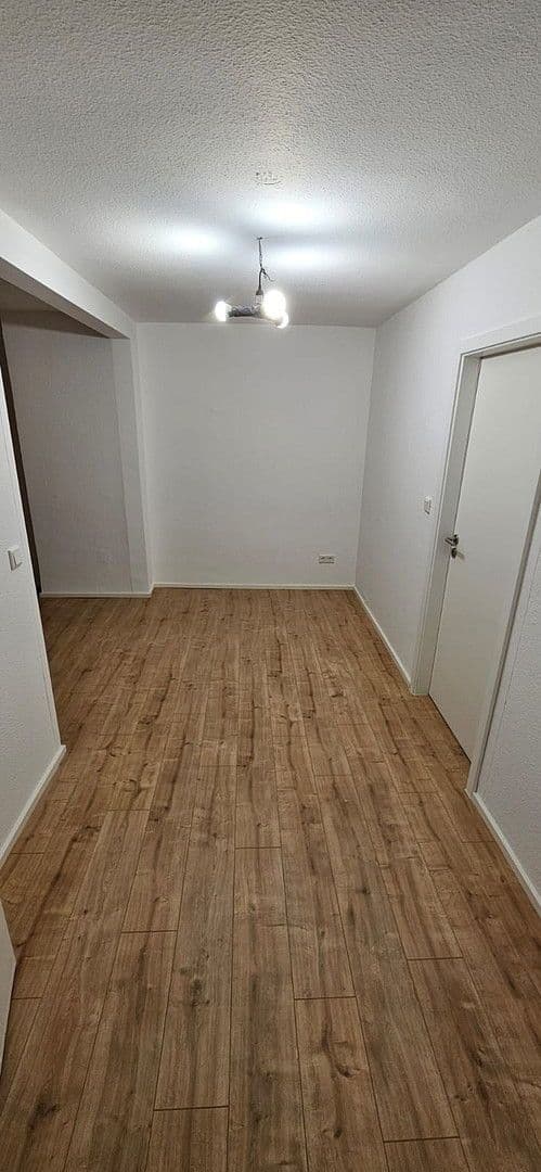 Prenájom bytu 2-izbový 55 m², Schlesische Straße 61, Düsseldorf, Severné Porýnie - Westfálsko Prenájom bytu 2-izbový 55 m², Schlesische Straße 61, Düsseldorf, Severné Porýnie - Westfálsko