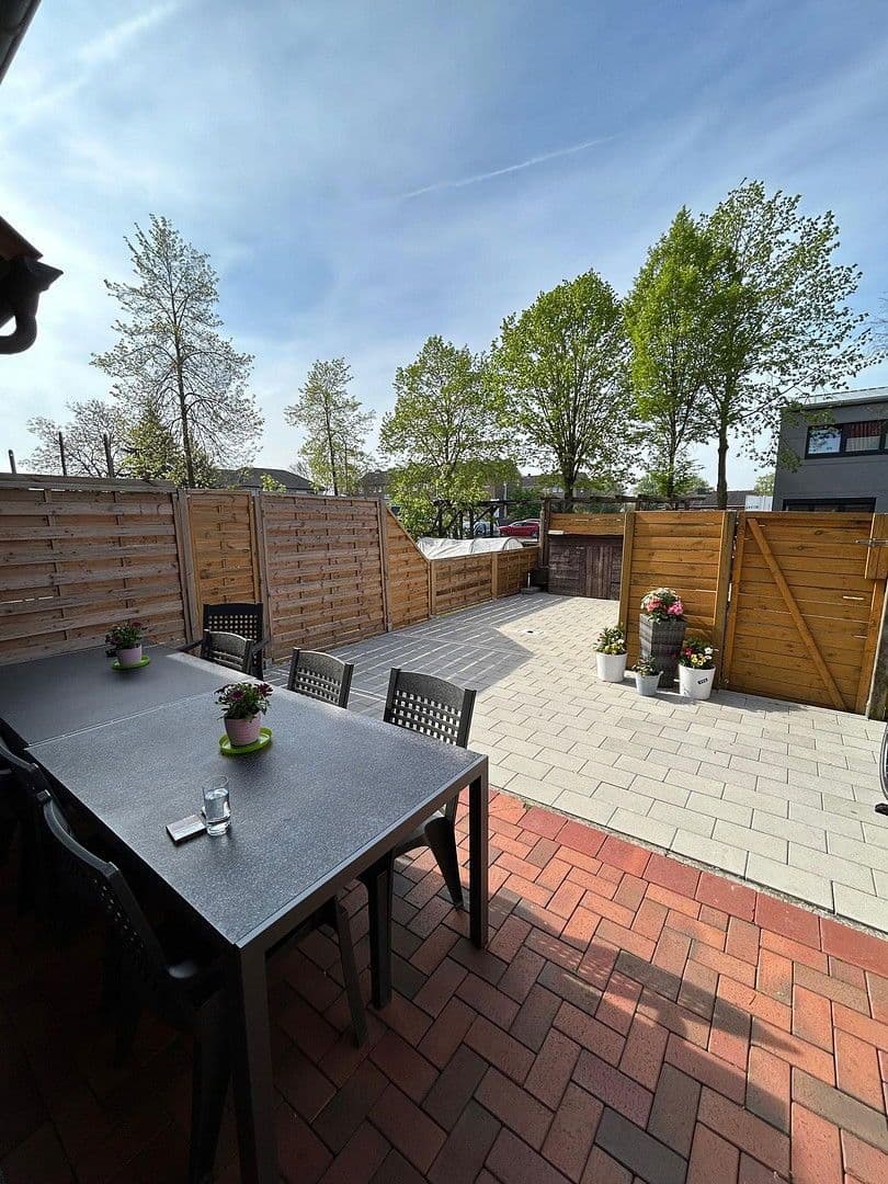 Predaj domu 233 m², pozemek 384 m², Uhlandstraße, Hörstel, Severné Porýnie - Westfálsko Predaj domu 233 m², pozemek 384 m², Uhlandstraße, Hörstel, Severné Porýnie - Westfálsko