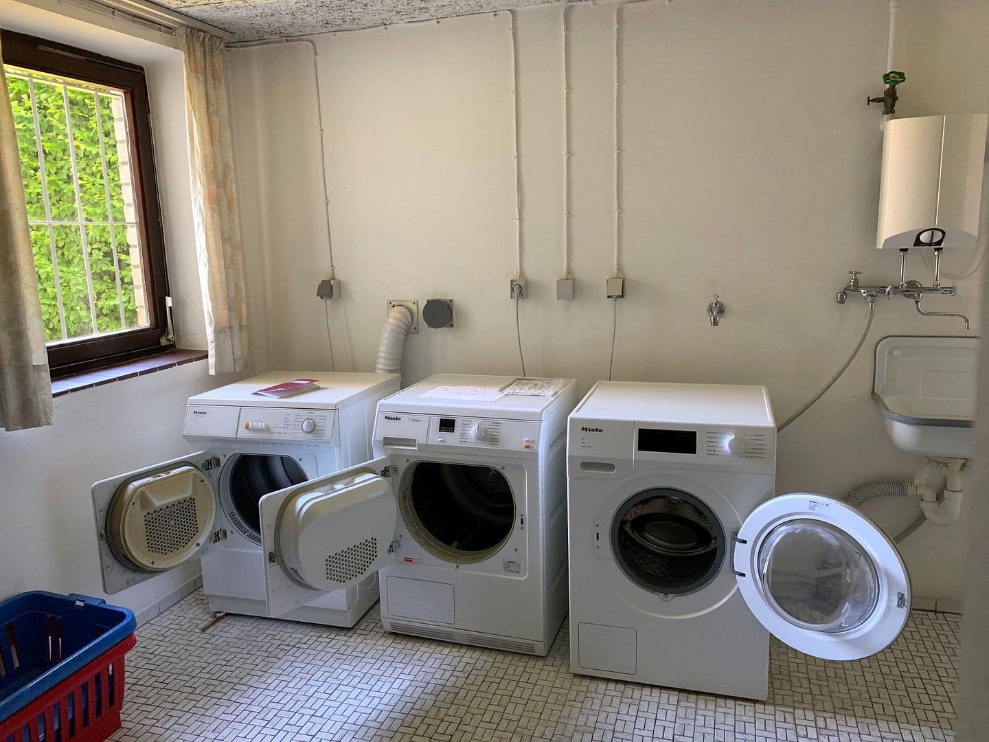 Prenájom bytu 4-izbový 96 m², Trift 5A, Geesthacht, Šlezvicko-Holštajnsko Prenájom bytu 4-izbový 96 m², Trift 5A, Geesthacht, Šlezvicko-Holštajnsko