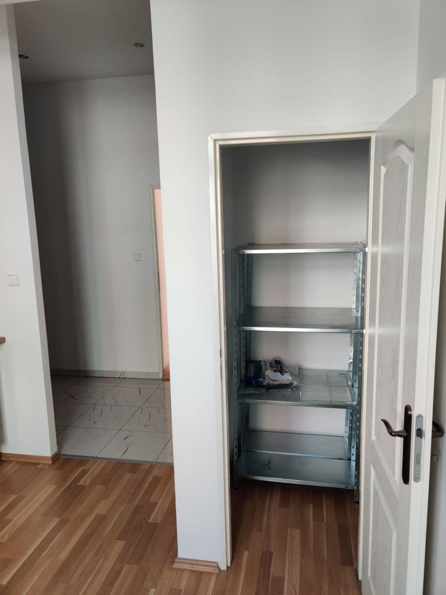 Prenájom bytu 2-izbový 54 m², Moskevská, Praha, Praha Prenájom bytu 2-izbový 54 m², Moskevská, Praha, Praha