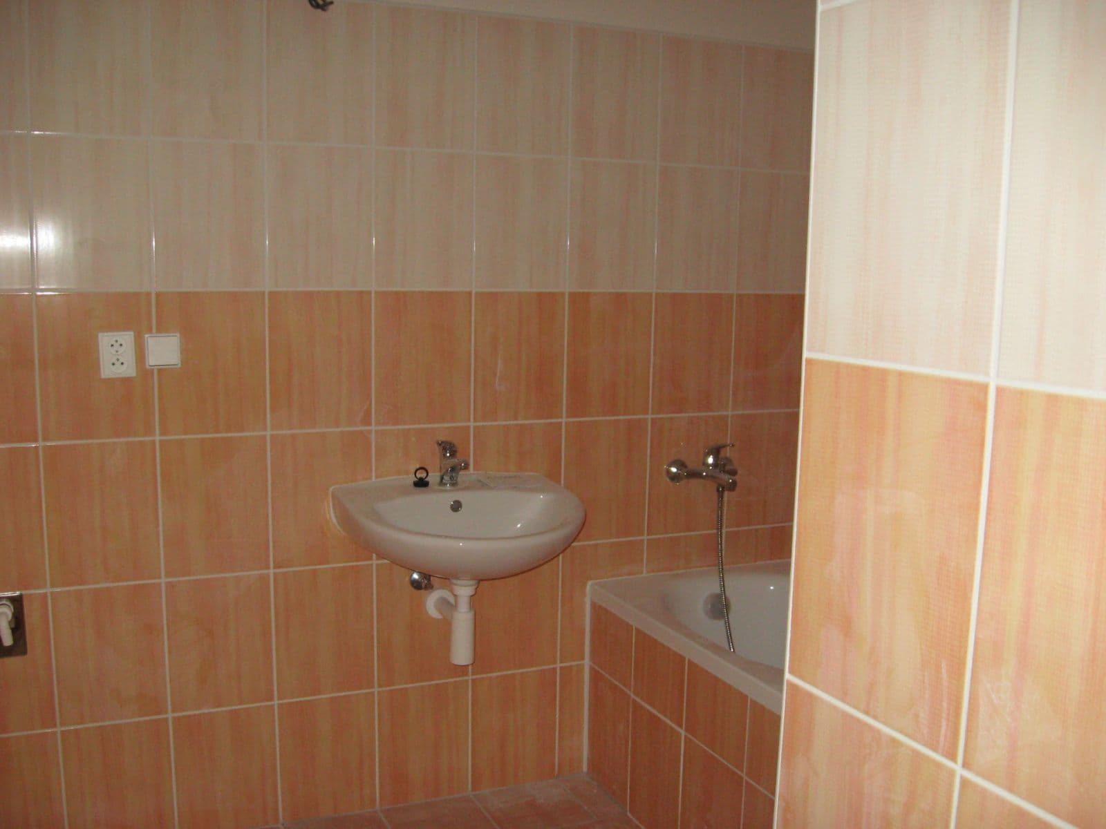 Prenájom bytu 3-izbový 78 m², Zámecká, Kuřim, Jihomoravský kraj Prenájom bytu 3-izbový 78 m², Zámecká, Kuřim, Jihomoravský kraj