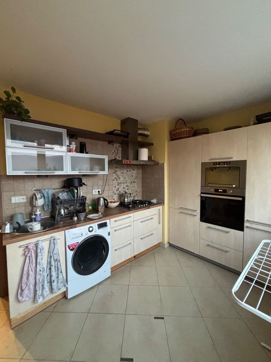 Prenájom bytu 3-izbový 80 m², U Lesíka, Tanvald, Liberecký kraj Prenájom bytu 3-izbový 80 m², U Lesíka, Tanvald, Liberecký kraj